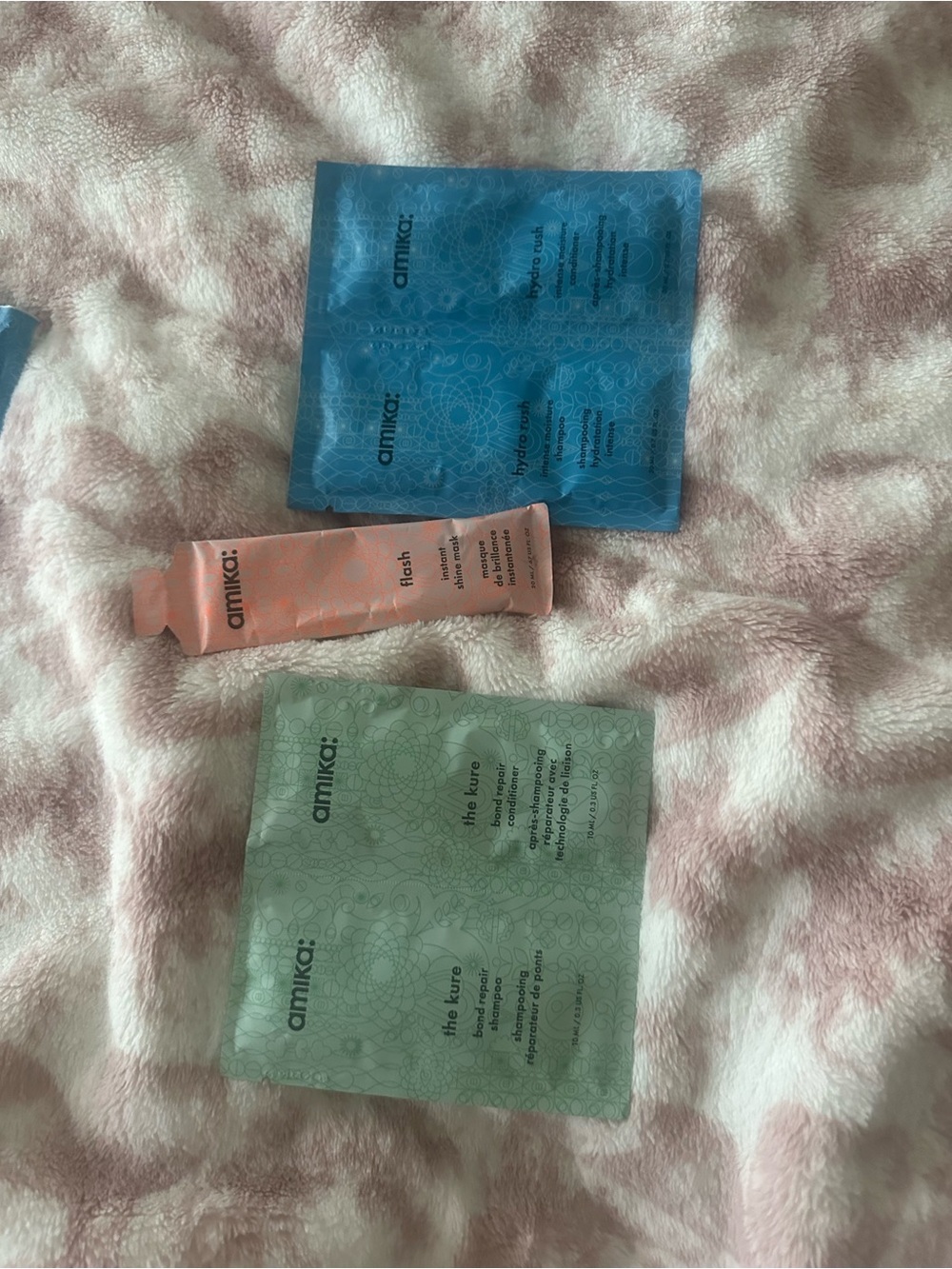 Skincare sample packets